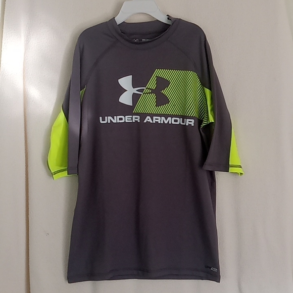 Under Armour Other - Under armour fitted boys shirt